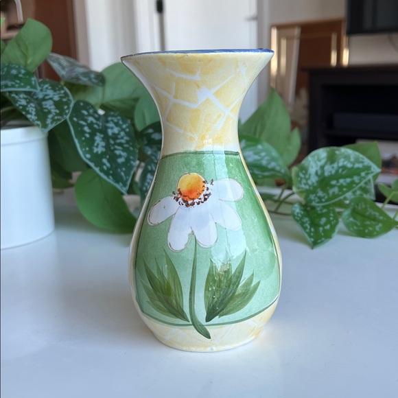 Vintage Ceramic Floral Wall Pocket Vase - Picture 4 of 16